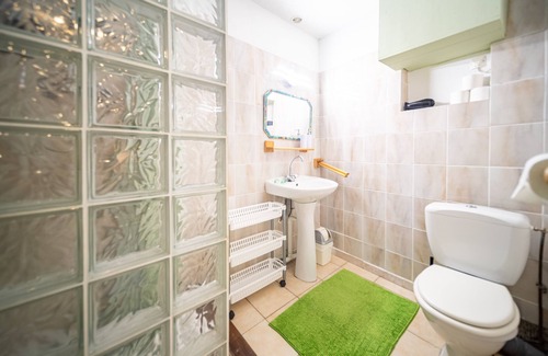 Saint-Julien-d'Arpaon Bed & Breakfast | Les Copains à Bord - The Mimente Room