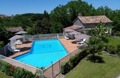 Lolme House | Les Coquilles Pourpres