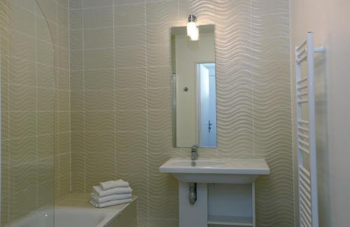Blanquefort Hotel | Les Criquets Hôtel & Spa