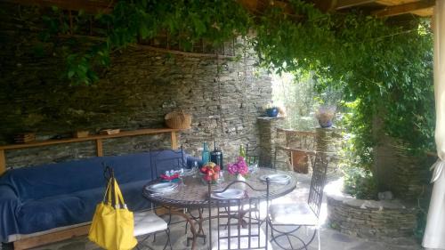 Saint-Martin-de-Boubaux House | Les Gîtes De La Bastidette