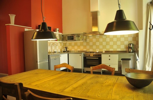 Cahuzac-sur-Vere Cottage | Les Landes gite 'Sol' workshops
