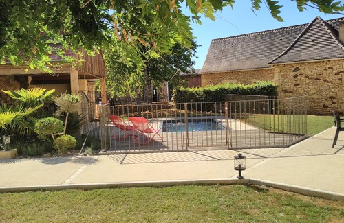 Prats-de-Carlux House | Les Lavandes Gîte 5 persons swimming pool garden in the countryside near SARLAT