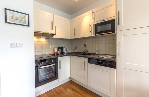 Duingt Apartment | LES LIBELLULES - STUDIO pieds dans l'eau, plage