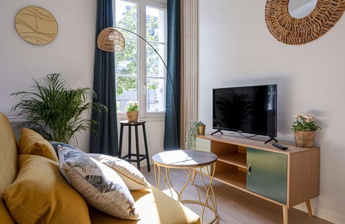 Chatellerault Apartment | Les Maisons Acajou / Superb T2 Spicy Love