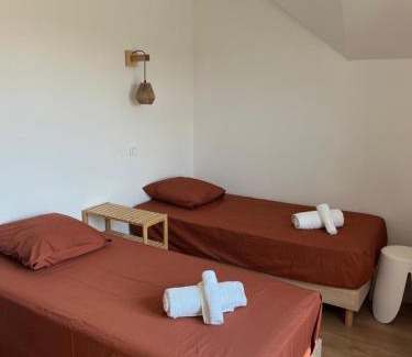Ecrosnes House | LES MAISONS DE GIROUDET 2 chambres terrasse et piscine