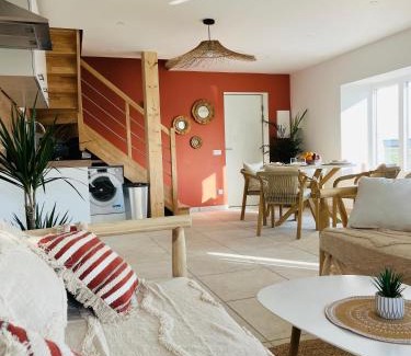 Ecrosnes House | LES MAISONS DE GIROUDET 2 chambres terrasse et piscine