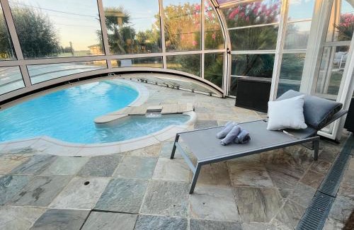 Ecrosnes House | LES MAISONS DE GIROUDET 2 chambres terrasse et piscine