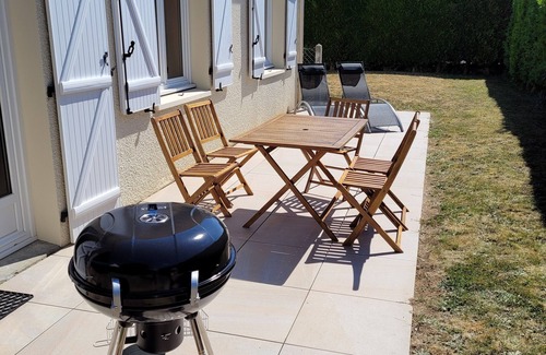 Ouistreham House | Les Marmots, Maison Individuelle Proche Plage et Commerce Avec Terrain au Calme