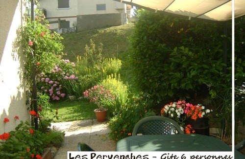 Les Villards-sur-Thones Apartment | Les Pervenches, Gite les Pervenches 6 people