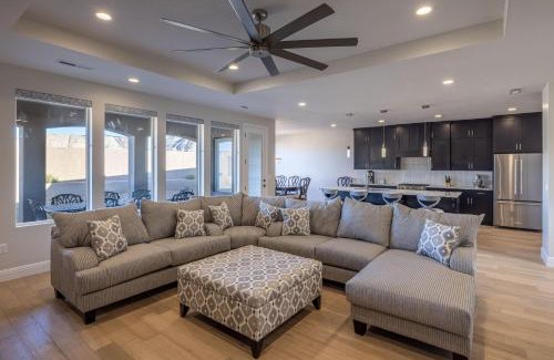 St. George House | Les Petit Oiseaux