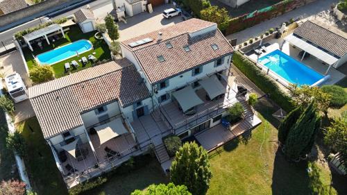 Marseillette Apartment | Les Petites Ecuries - Gîte Bijou