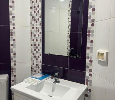 Sfax Apartment | les portes vieillies
