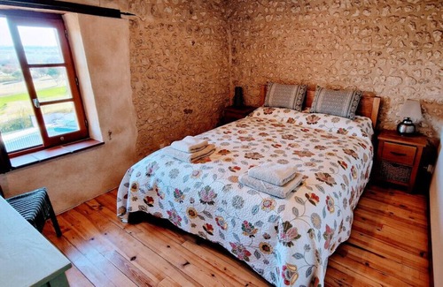 Nabinaud Cottage | Les Puits - Perfect holiday cottage with pool and gorgeous countryside views
