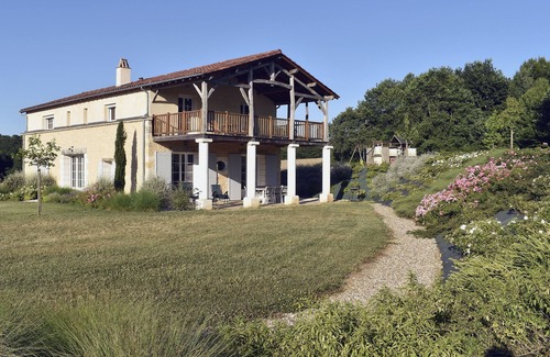 Cause-de-Clerans House | Les Ravels, 4-star charm and comfort, relaxation and calm of the countryside at 2