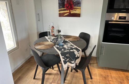 Reterre House | LES RONCES