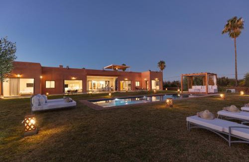 Aghouatim House | Les Roses By La Siredrah