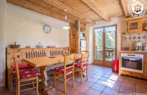 Le Cornix House | LES SAPINS - UGINE - Gîte