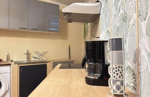 Le Bourg House | Les Secrets de Grippon: Spacious + fast Wifi