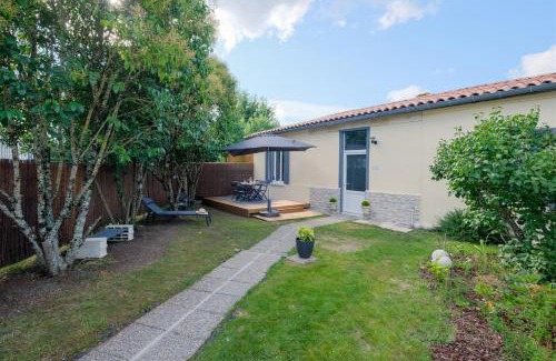 Pessac House | Les Suites d'Aliénor-Suite Acanthe