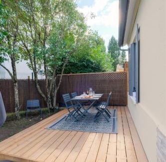 Pessac House | Les Suites d'Aliénor-Suite Acanthe