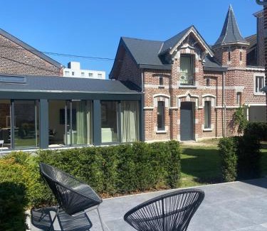 Waremme Apartment | Les Tours de Rose - Characterful accommodation in Waremme