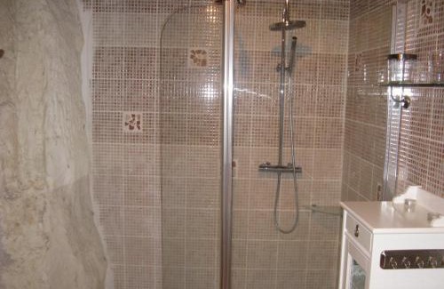 Beaulieu-les-Loches Bed & Breakfast | Les Troglos de Beaulieu