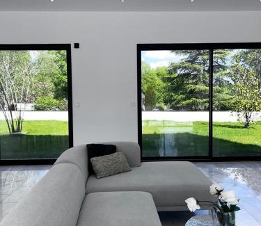 Blois House | Les Trois Cyprès