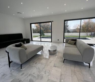 Blois House | Les Trois Cyprès