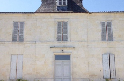 Reaux House | Les Vendangeurs - Sleeps 2 (1 Bedroom) - Stylish House With Heated Pool