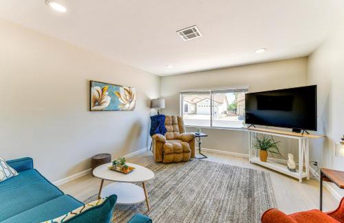 Chandler House | Less Than 1 Mi to Golf Modern Sun Lakes Home with Patio