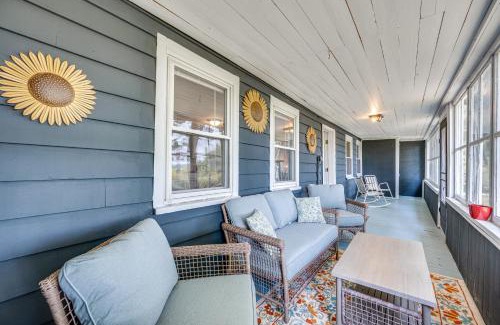 Beebe Plain House | Less Than 1 Mi to Lake Mtn-View Cabin with Porch in Newport