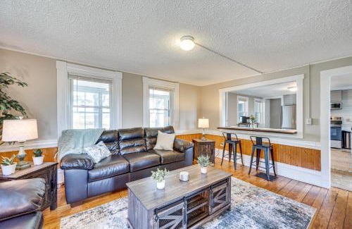 Beebe Plain House | Less Than 1 Mi to Lake Mtn-View Cabin with Porch in Newport