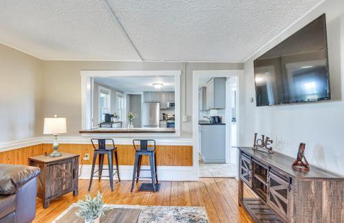 Beebe Plain House | Less Than 1 Mi to Lake Mtn-View Cabin with Porch in Newport