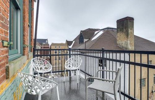 Springfield Apartment | Less Than 1 Mi to Wittenberg Eclectic Loft with Parking!