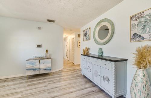 Ruskin House | Less Than 2 Mi to Beach and Marina Bright Ruskin Retreat!