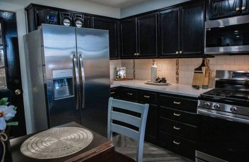 Big Spring House | LET D'S COZY COTTAGE #2 PROVIDE YOU A COMFORTABLE STAY IN BIG SPRING, TEXAS!