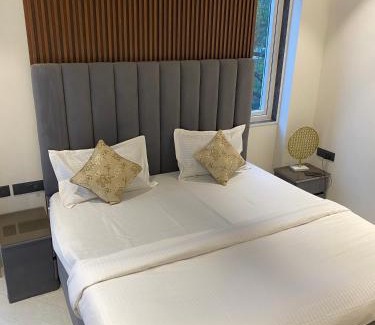 DLF City House | Let'stay- DLF Phase 1 Gurugram