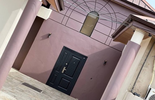 Santeo Apartment | Letstayroyal luxury Apartment not far from kotoka international airport and Mall