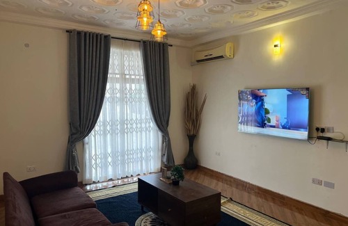 Santeo Apartment | Letstayroyal luxury Apartment not far from kotoka international airport and Mall