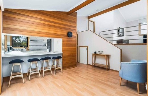 Rosny House | Leura Bayview Retreat - Close to CBD & Air port