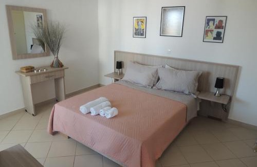 Andros Town Apartment | levante studios Αndros