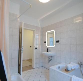 Plagwitz Apartment | Levax Living - erste Etage - cozy - close to city