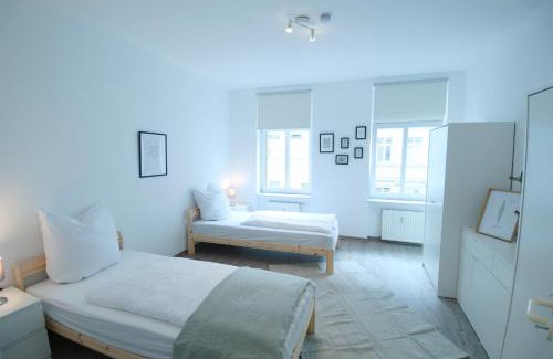 Plagwitz Apartment | Levax Living - erste Etage - cozy - close to city