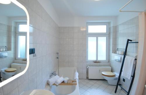 Plagwitz Apartment | Levax Living - erste Etage - cozy - close to city