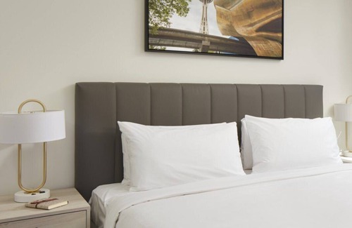 South Lake Union Hotel | Level Seattle- Two Bedroom Suiten