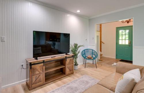 Lexington House | Lexington Home with Sunroom about 1 Mi to Lake Huron!