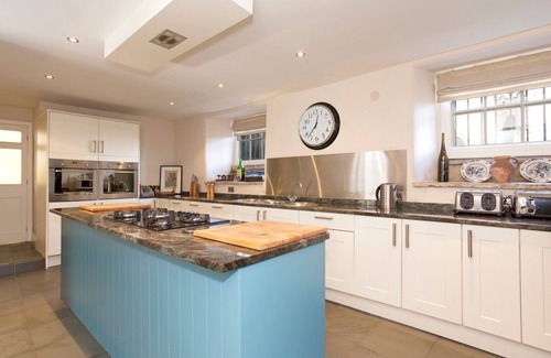 Middleham Villa | Leyburn Manor - Thirteen Bedroom Villa, Sleeps 26
