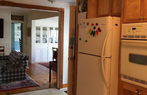 Walpole House | Lg/Charming Updated Farmhouse Historic Picturesque Walpole NH/VT Border sleeps 8