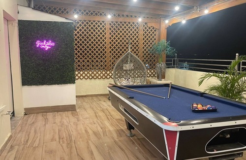 Bani Apartment | LIANA’s Rooftop .Penthouse with Private indoor Jacuzzi
