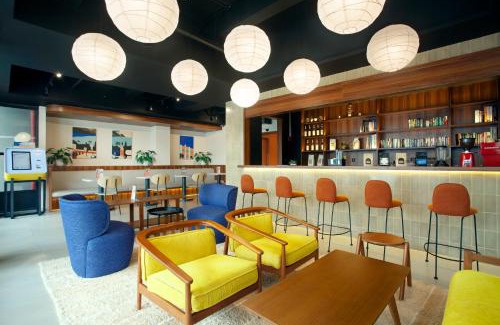 Melawai Hotel | Liberta Hub Blok M Jakarta